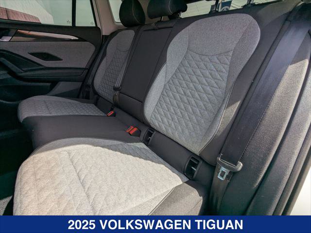 Used 2025 Volkswagen Tiguan S image 21