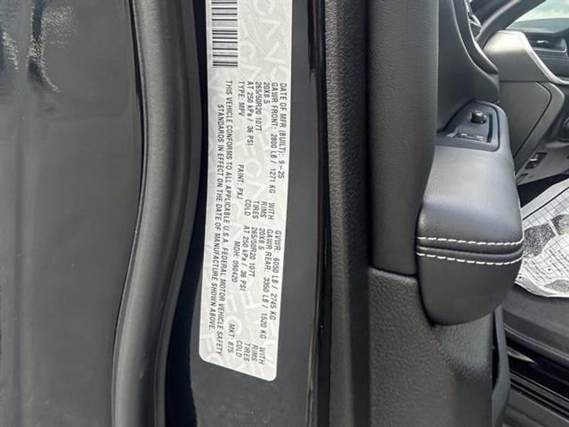 New 2025 Jeep Grand Cherokee Altitude image 21