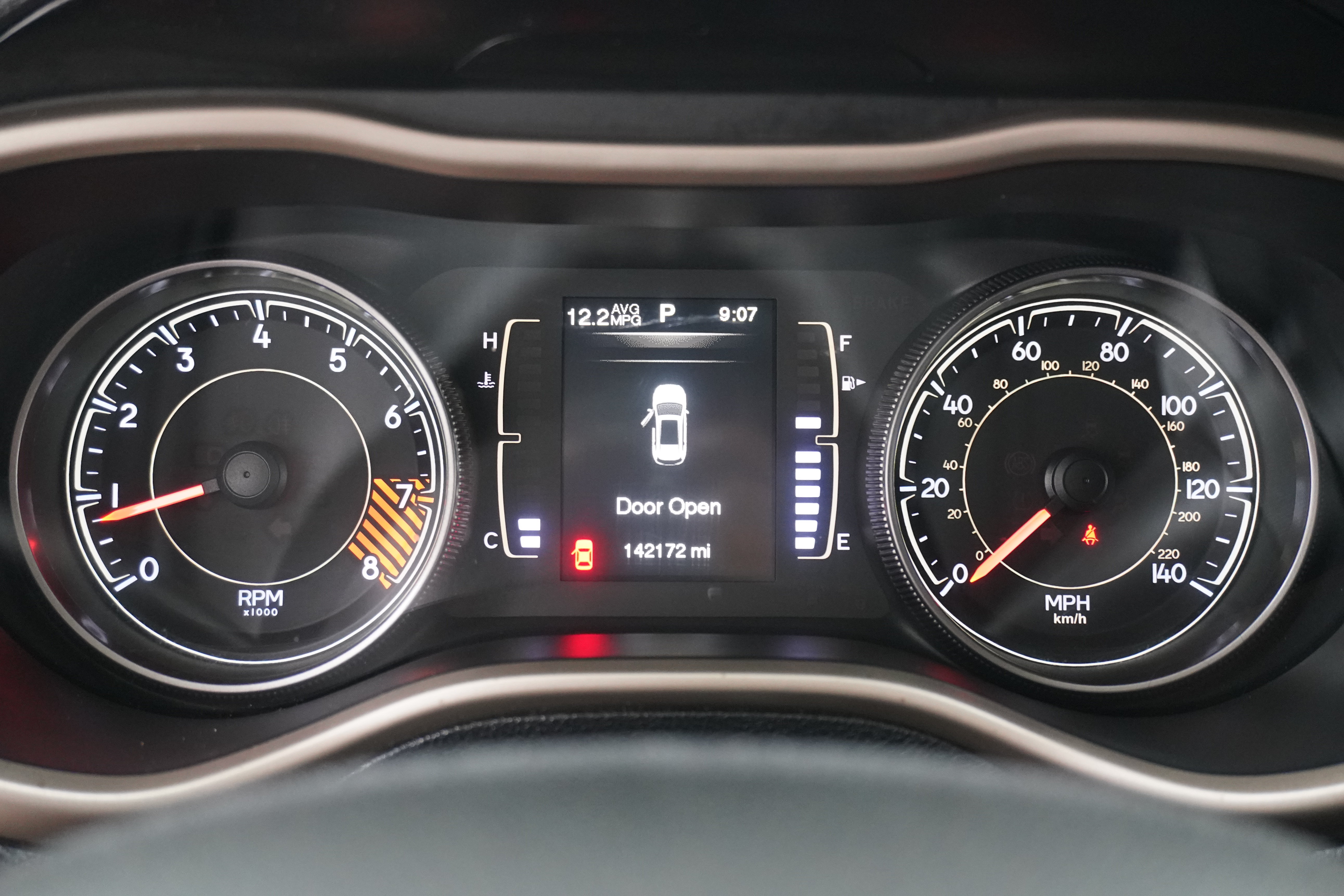 Used 2014 Jeep Cherokee Latitude FWD image 14