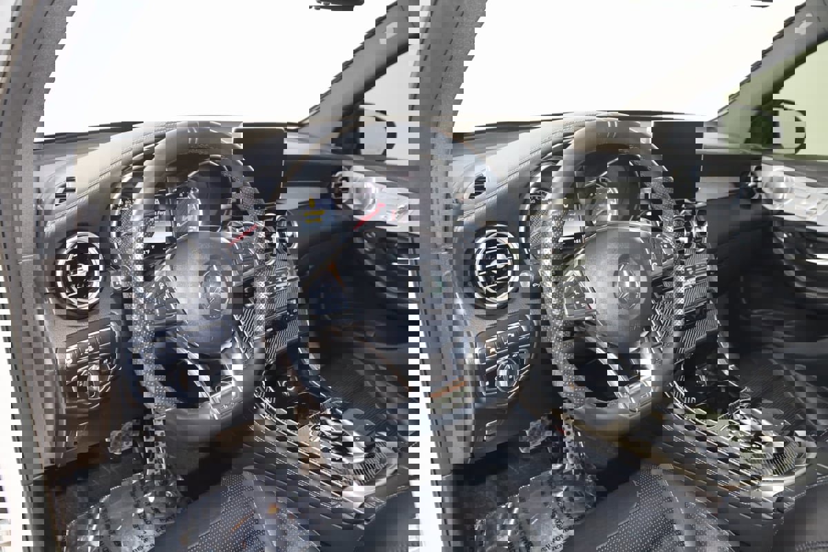 Used 2019 Mercedes-Benz GLC 63 AMG 4MATIC image 32