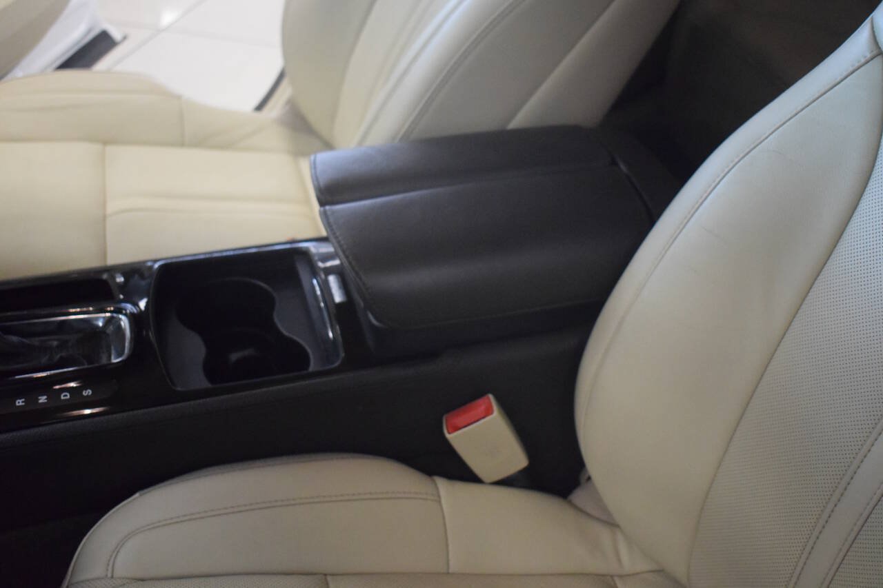 Used 2013 Lincoln MKS AWD image 53