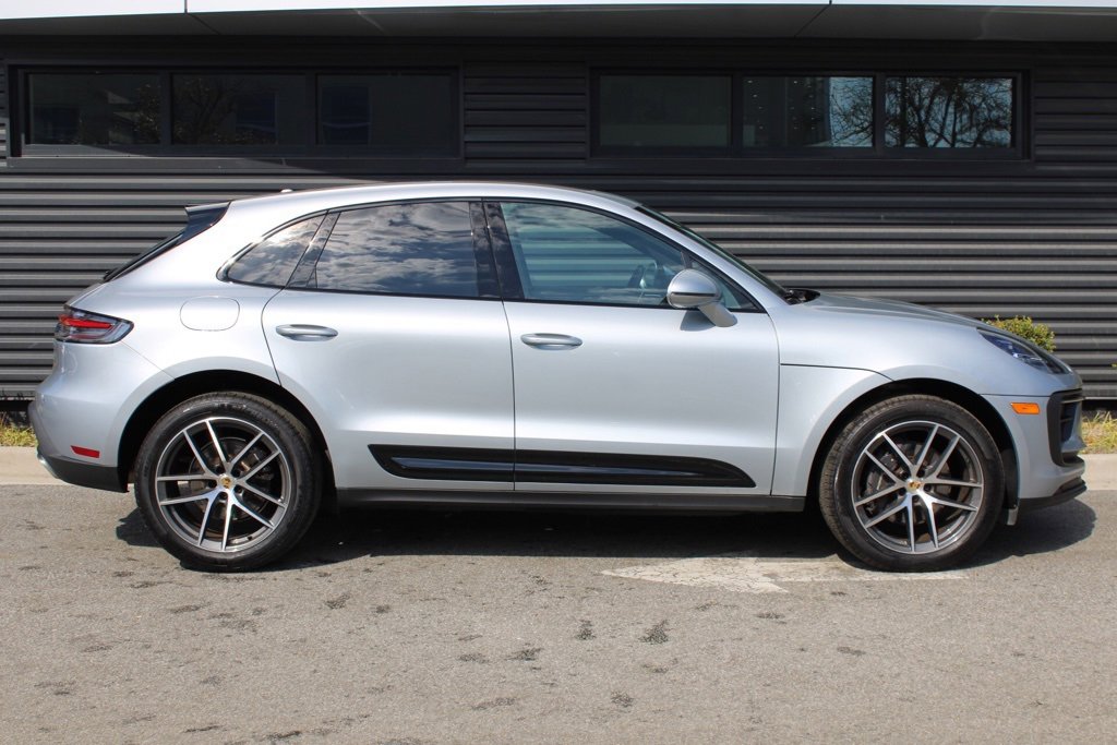 Used 2024 Porsche Macan image 8