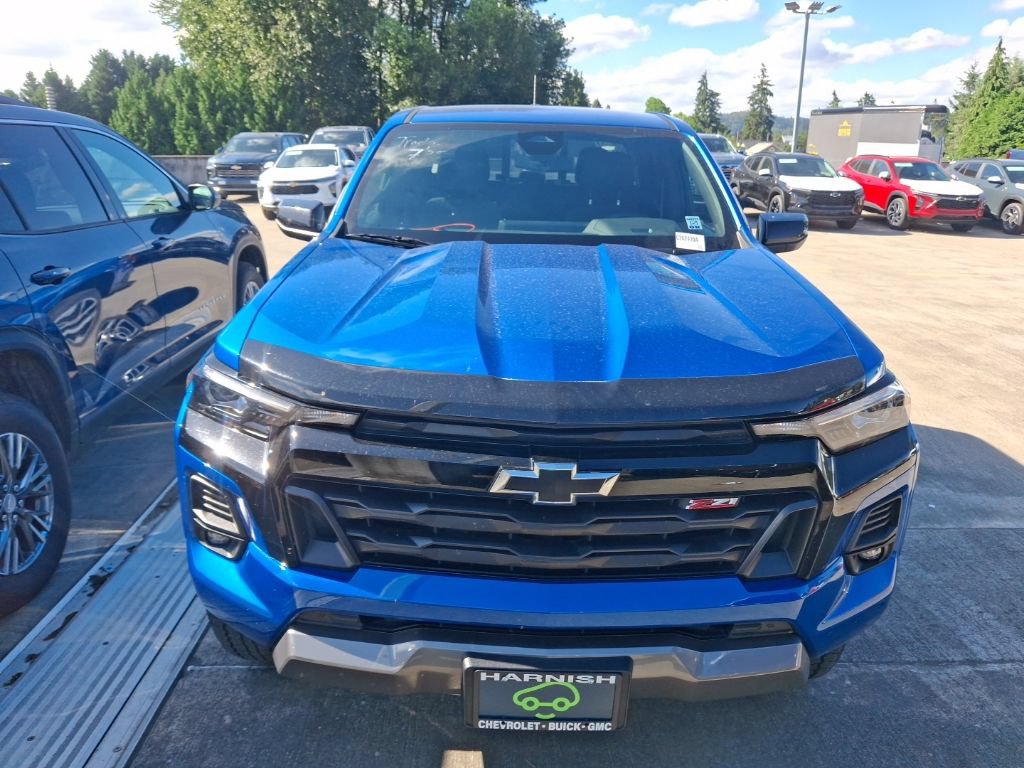 Used 2023 Chevrolet Colorado Z71 w/ Advanced Trailering Package AWD/4WD image 3