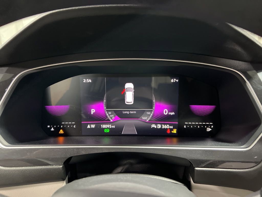 Used 2024 Volkswagen Tiguan SE R-Line image 29