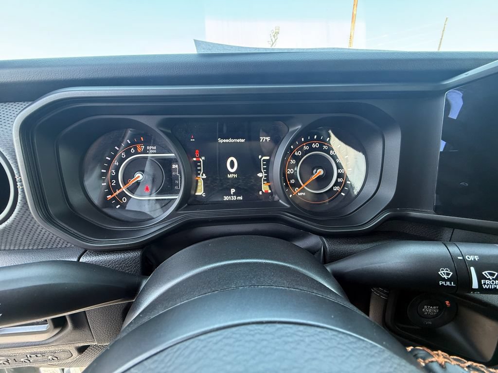 Used 2024 Jeep Gladiator Mojave w/ Convenience Group AWD/4WD image 18