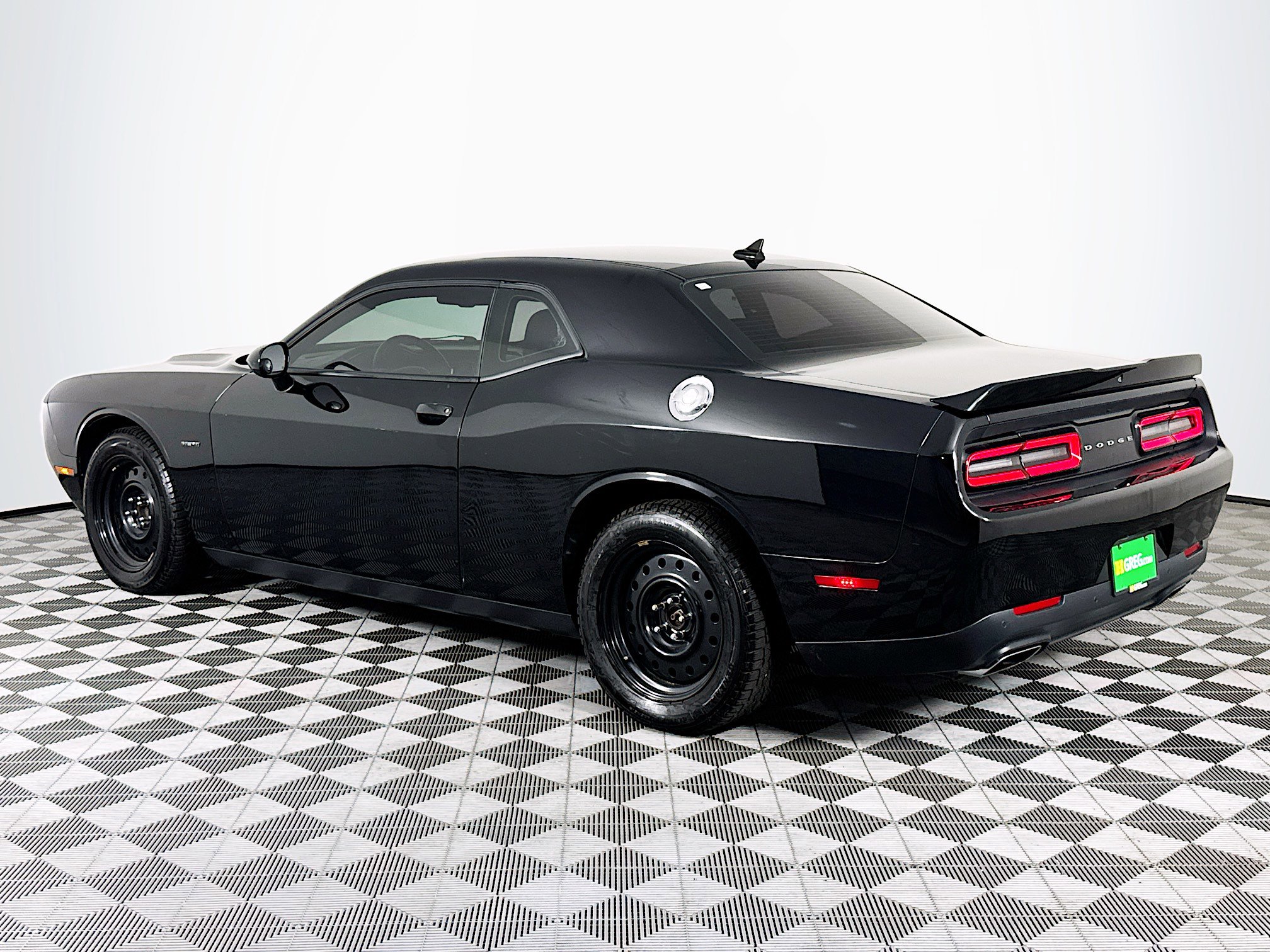 Used 2018 Dodge Challenger R/T w/ Driver Convenience Group image 6