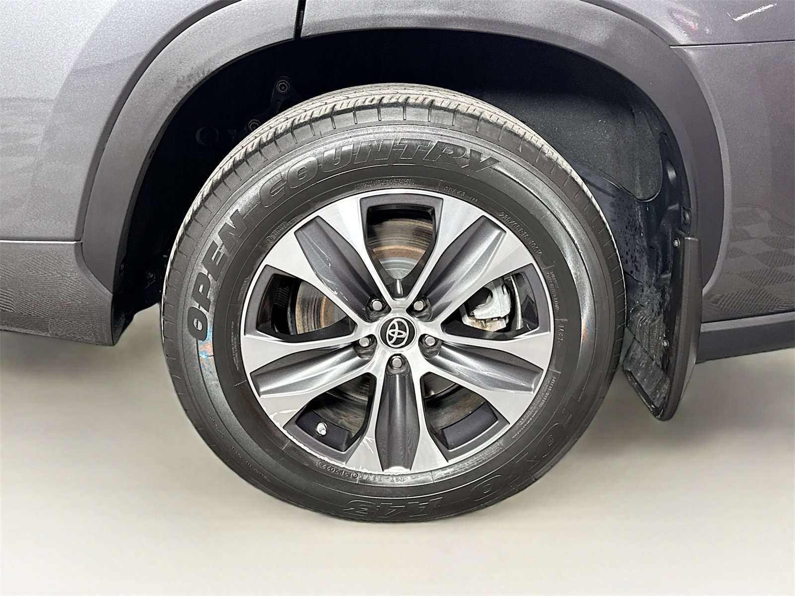 Used 2022 Toyota Highlander XLE image 15