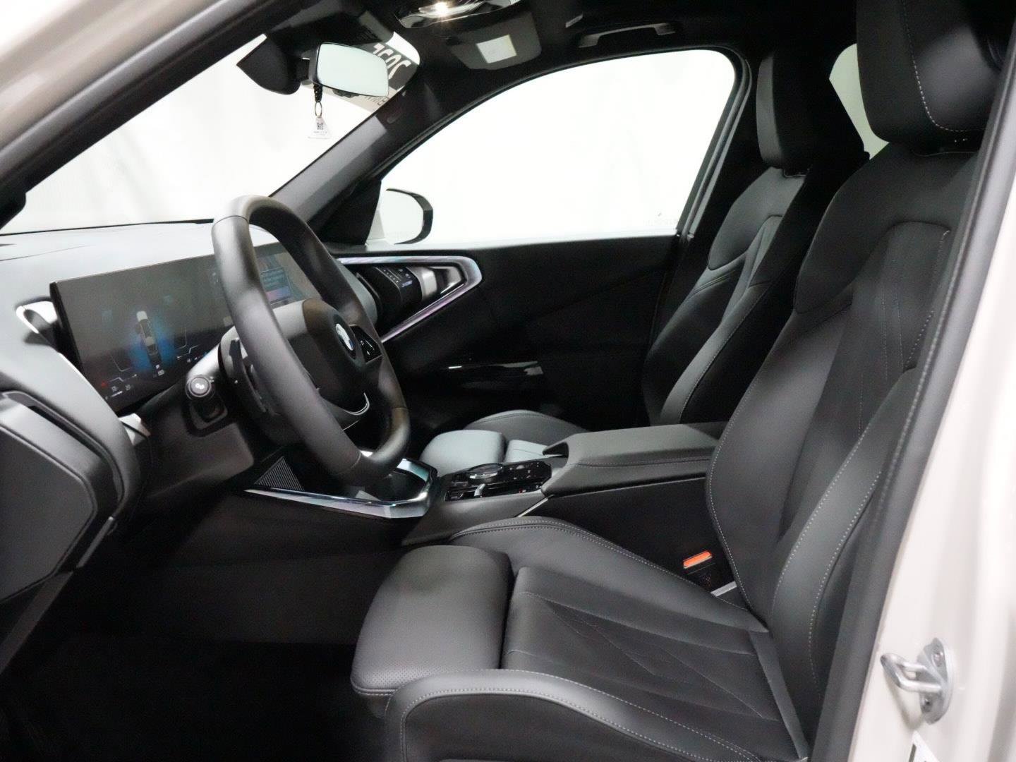 Certified 2026 BMW X3 xDrive30 w/ Premium Package image 2