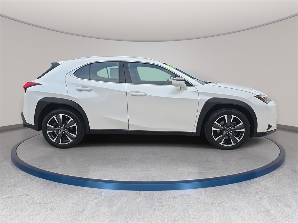 Used 2020 Lexus UX 200 w/ Premium Package image 5