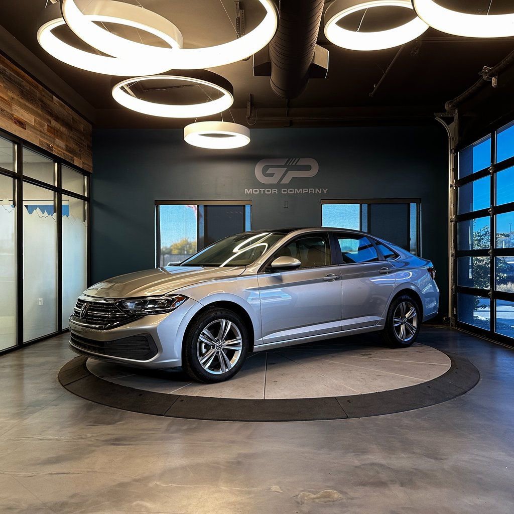 Used 2024 Volkswagen Jetta SE image 7