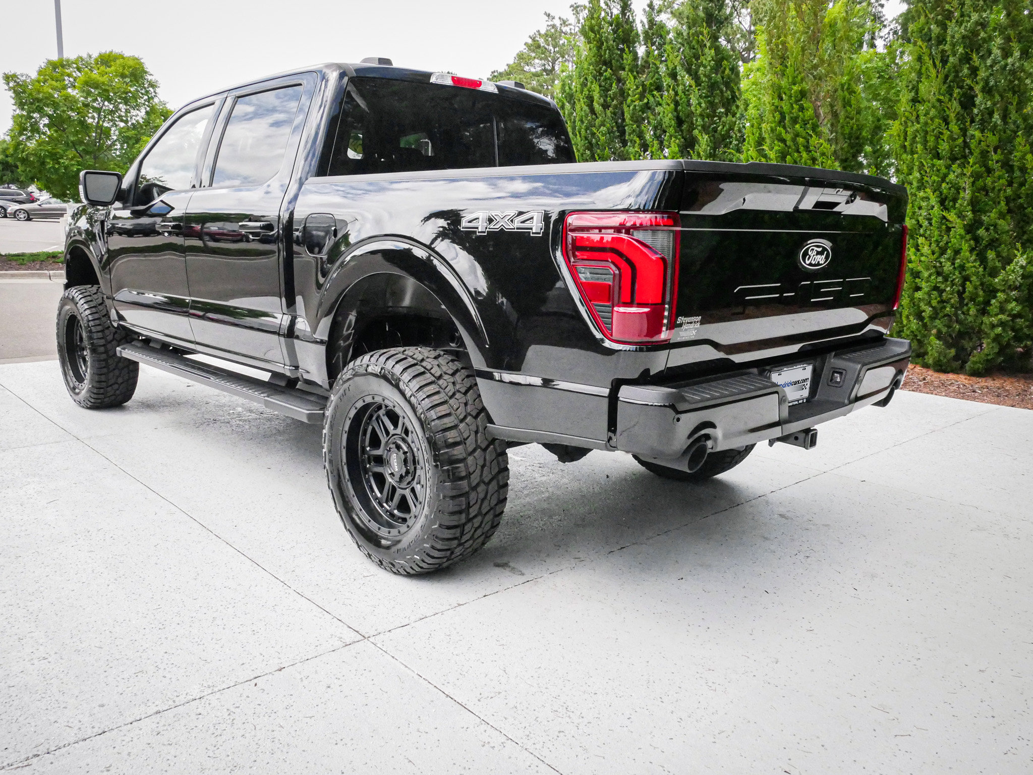 Used 2026 Ford F150 Lariat w/ Equipment Group 502A High AWD/4WD image 8