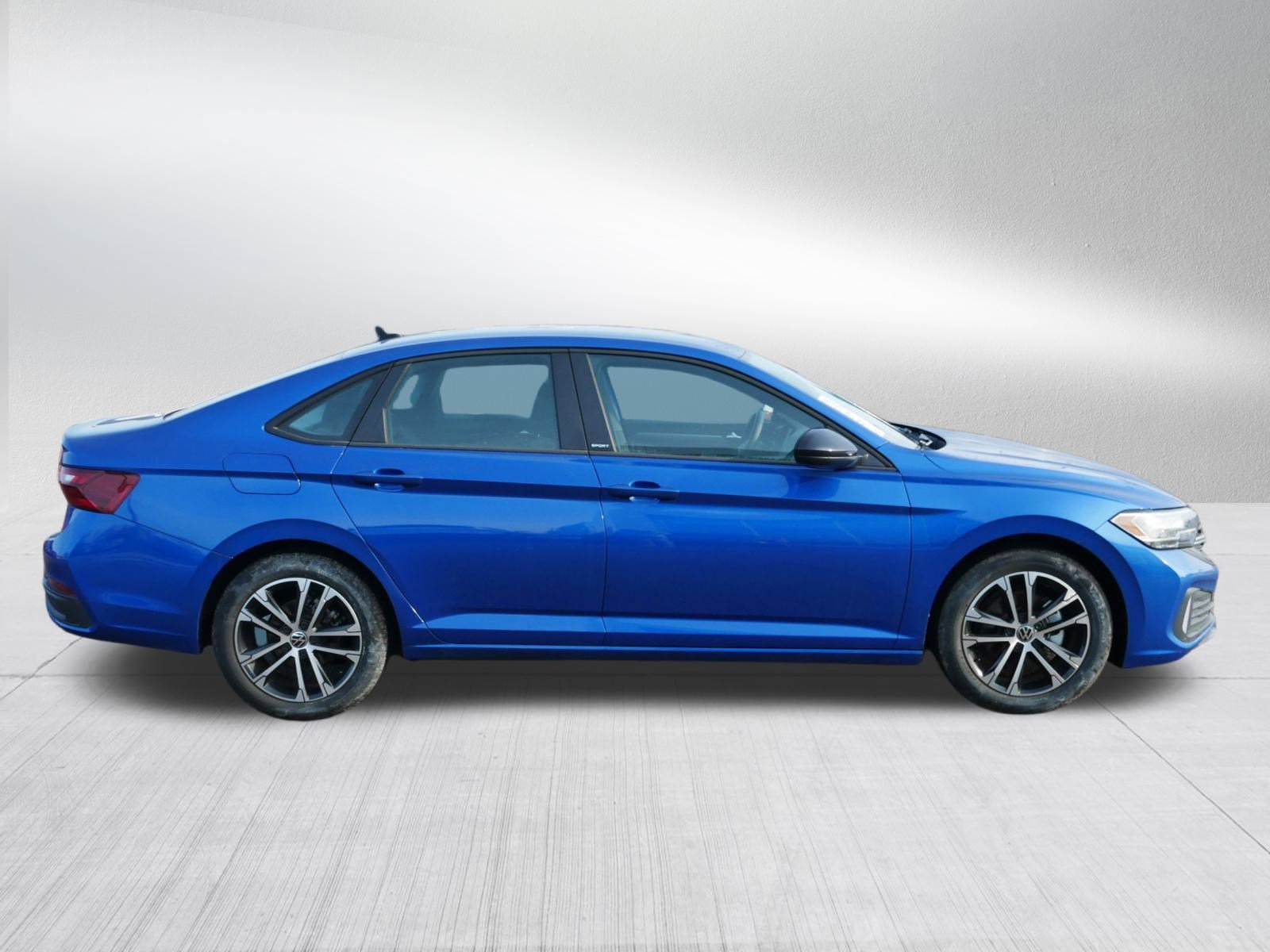 Certified 2024 Volkswagen Jetta Sport image 8