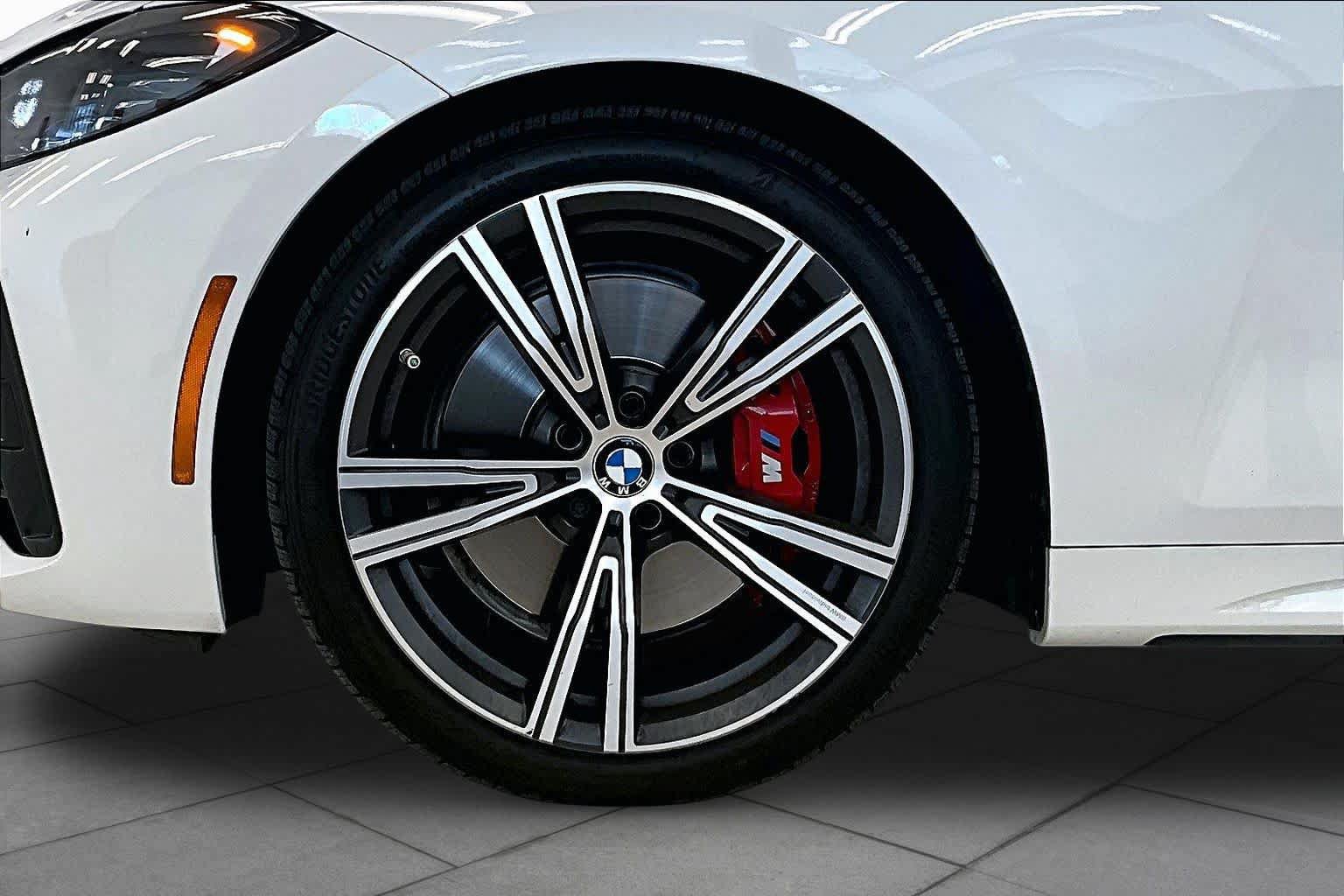 Used 2024 BMW 430i Coupe w/ M Sport Package RWD image 9