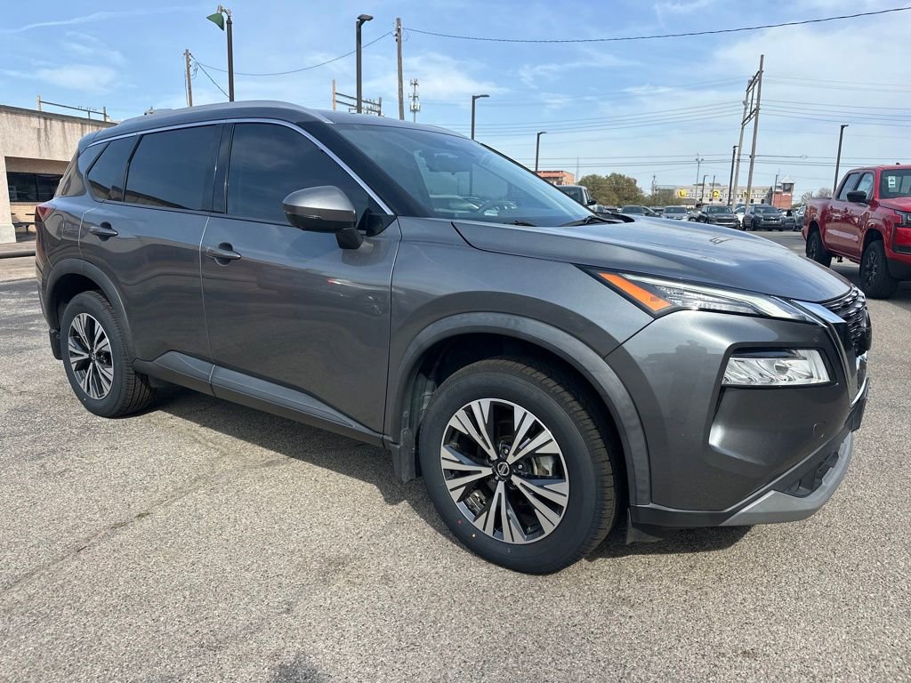 Certified 2021 Nissan Rogue SV w/ Premium Package FWD image 8