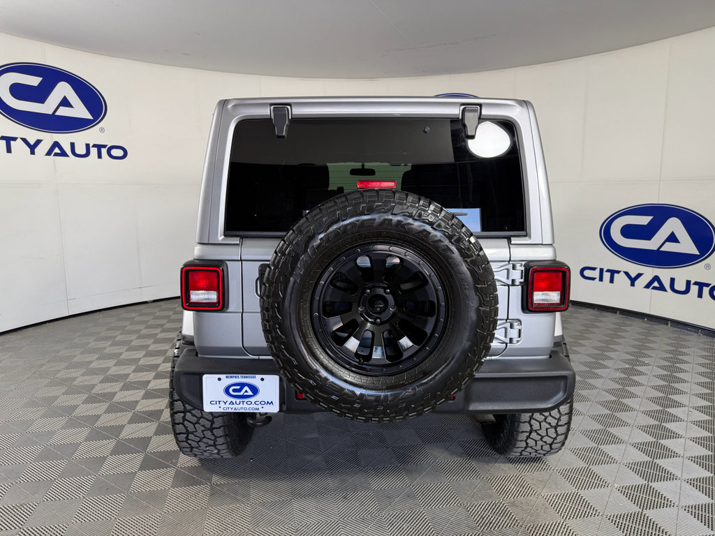 Used 2018 Jeep Wrangler Unlimited Sahara image 10