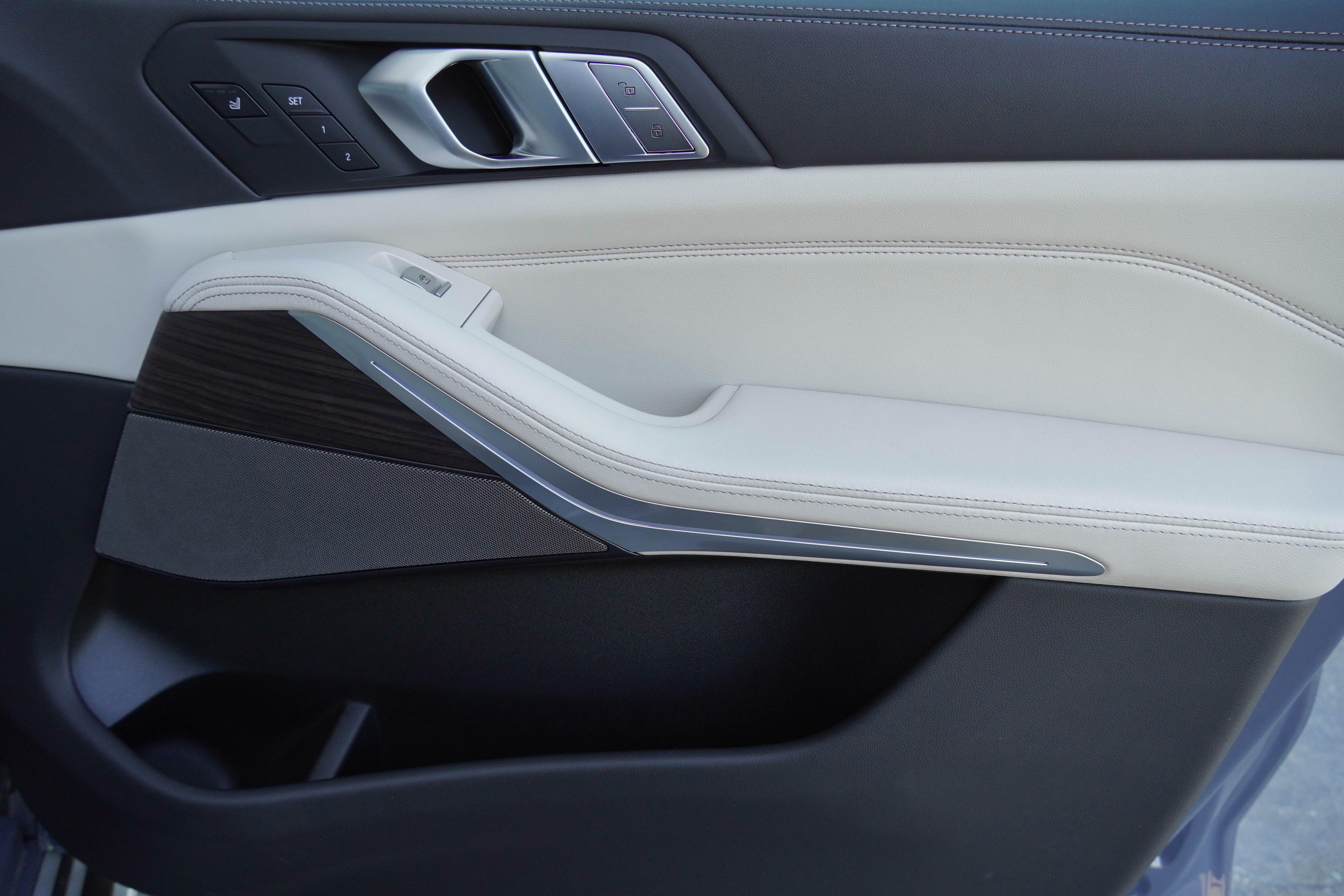 Used 2026 BMW X7 xDrive40i w/ Executive Package image 31