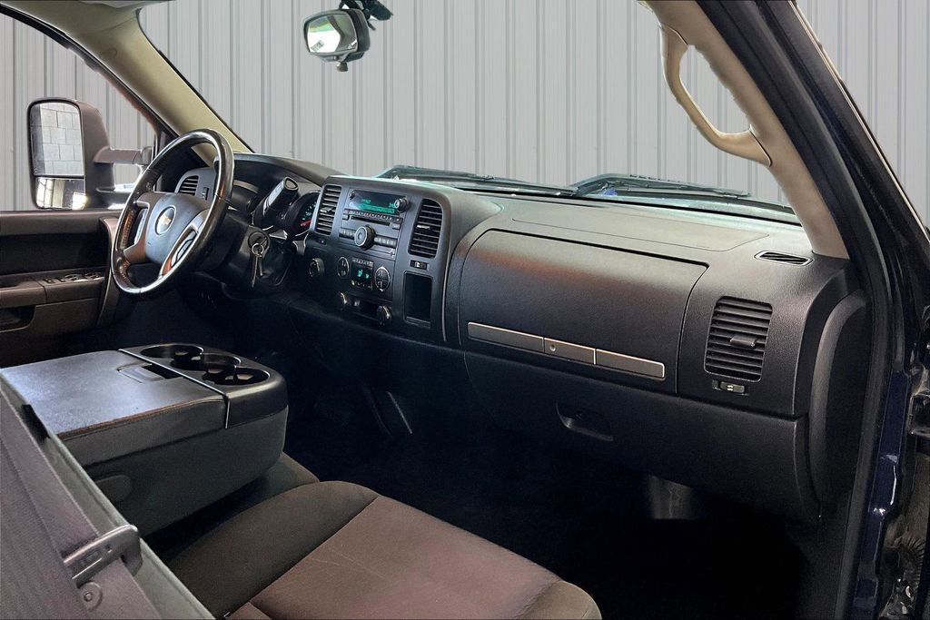 Used 2011 Chevrolet Silverado 1500 LT w/ All-Star Edition AWD/4WD image 25