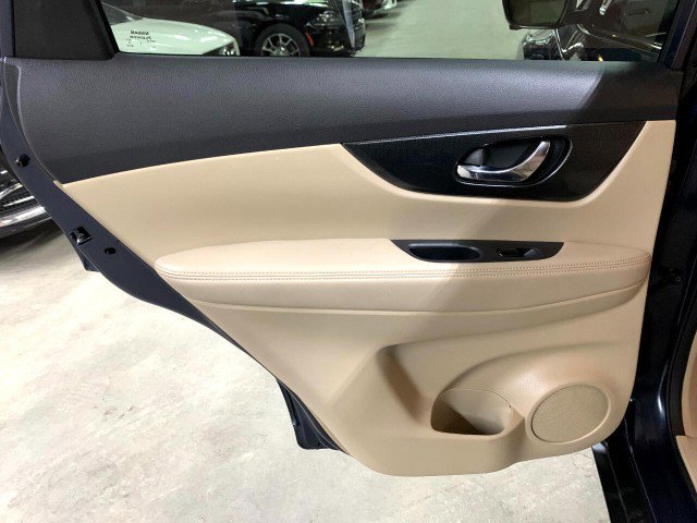 Used 2015 Nissan Rogue SL image 43