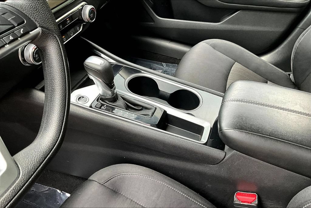 Used 2024 Nissan Altima 2.5 SV FWD image 20