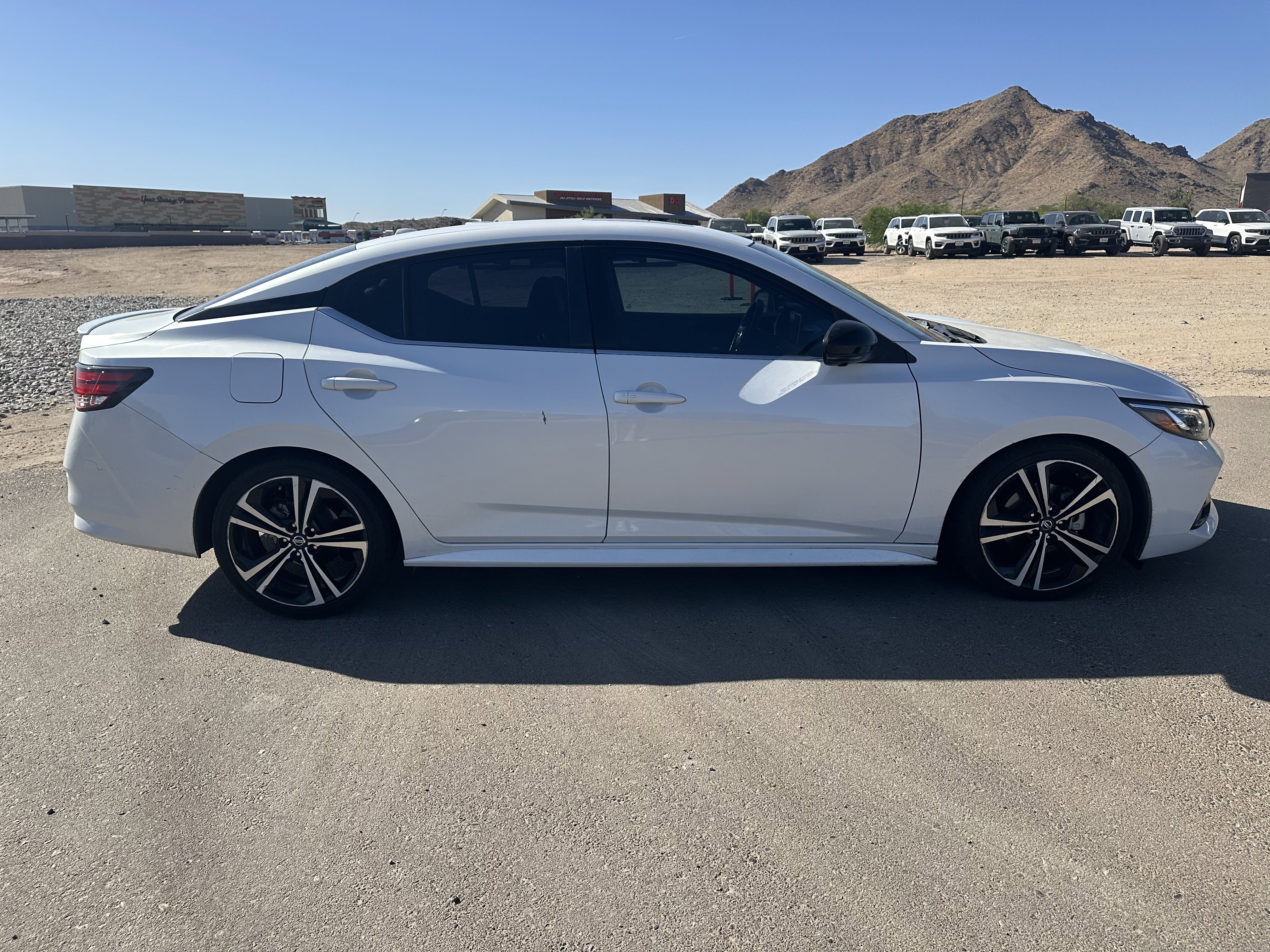 Used 2021 Nissan Sentra SR w/ SR Premium Package FWD image 6