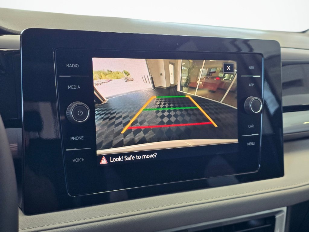 New 2026 Volkswagen Taos SEL AWD/4WD image 28