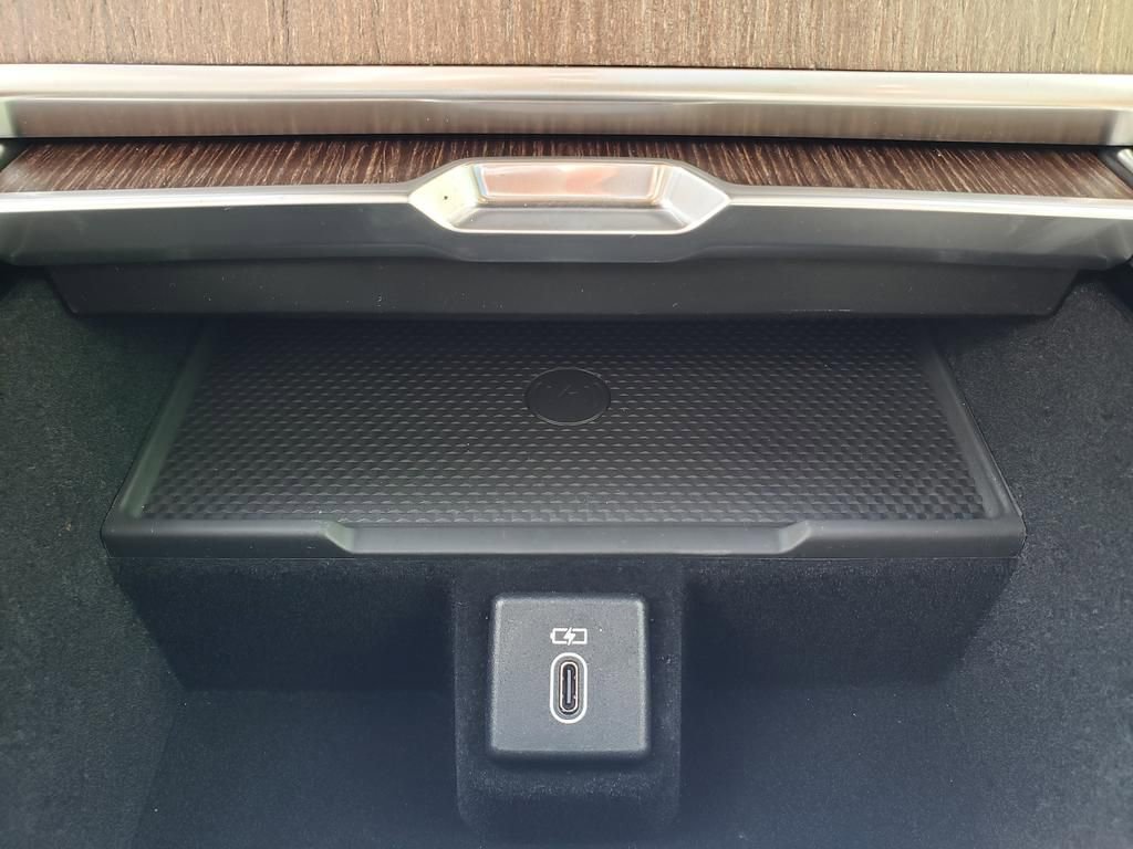 New 2026 Land Rover Range Rover SE image 26