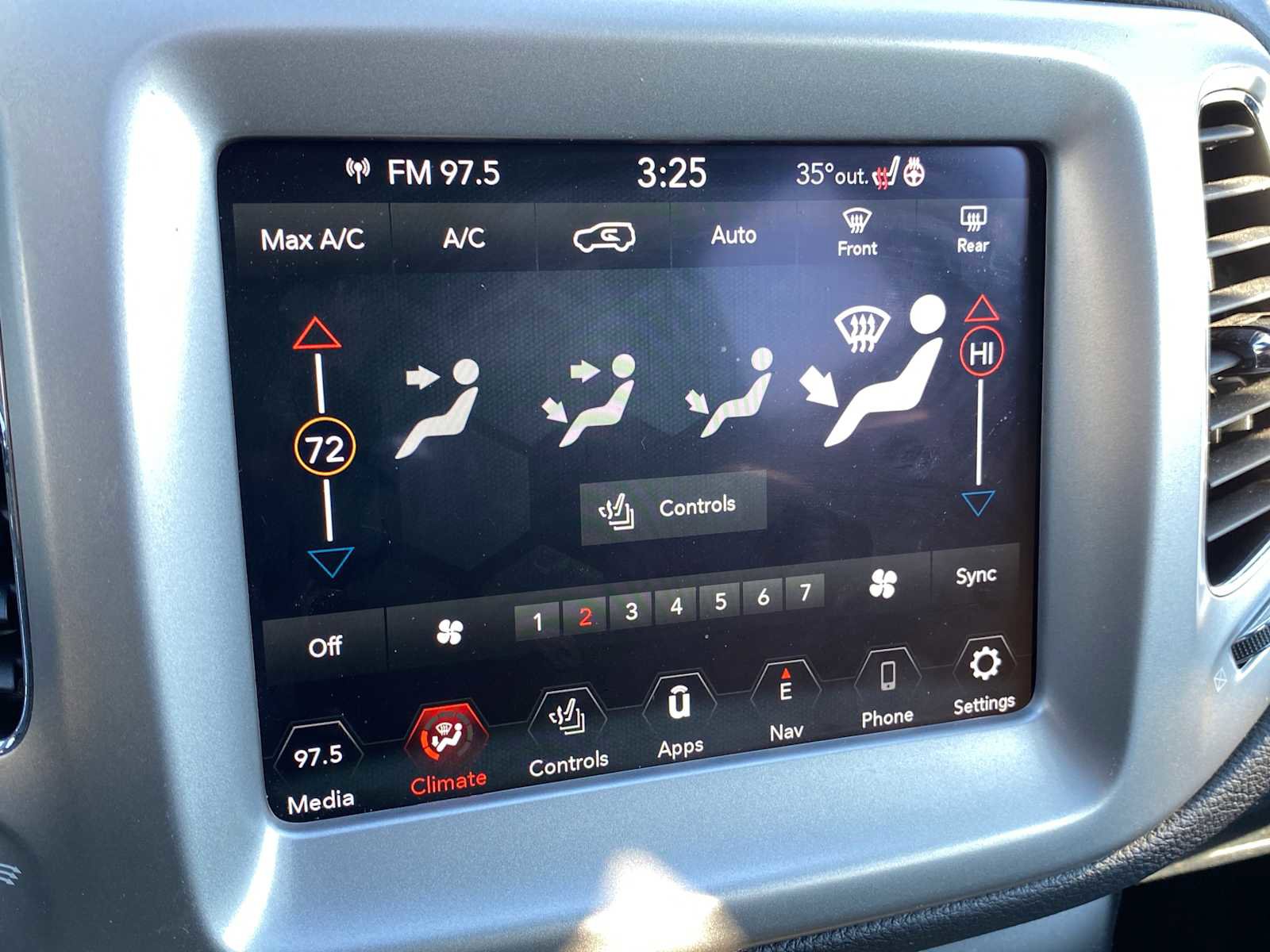 Used 2021 Jeep Compass Latitude AWD/4WD image 21