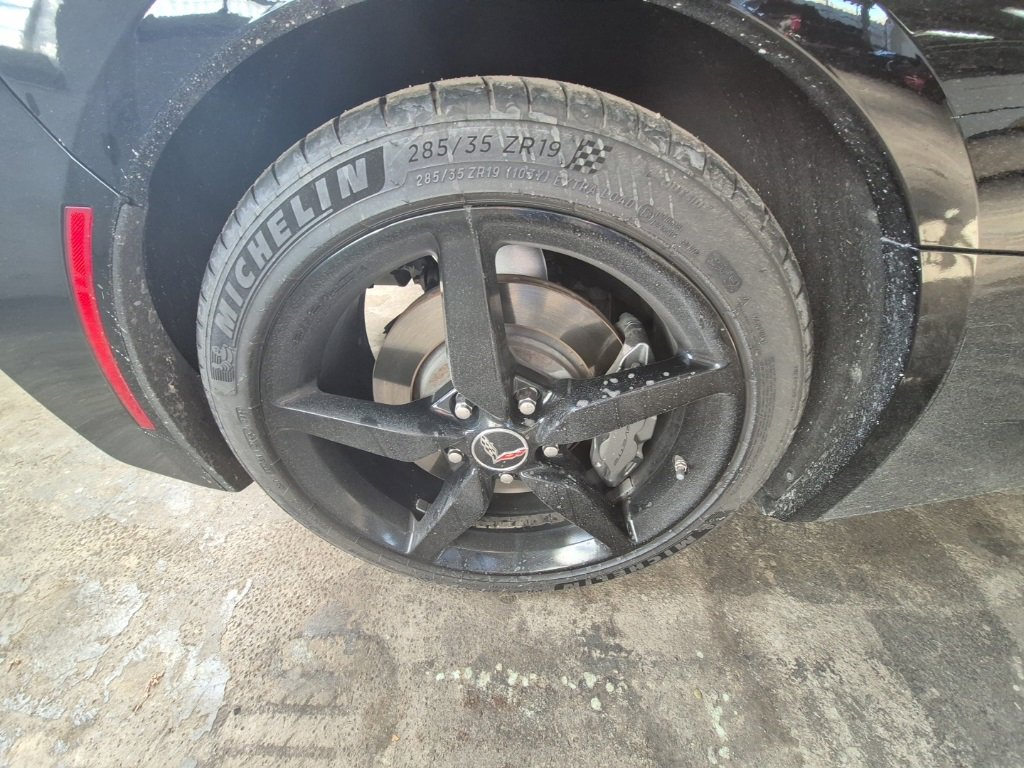 Used 2014 Chevrolet Corvette Stingray Coupe w/ Battery Protection Package image 9