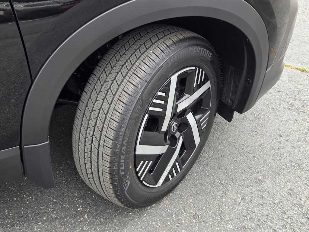Certified 2026 Nissan Kicks SV image 6