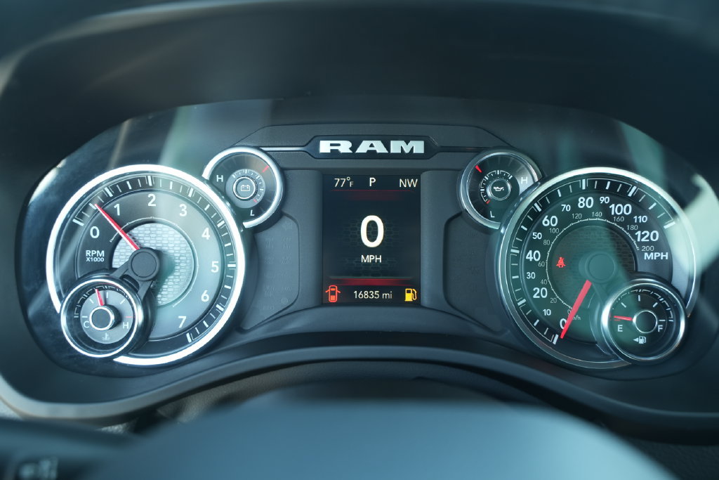 Used 2024 RAM 1500 Big Horn AWD/4WD image 31