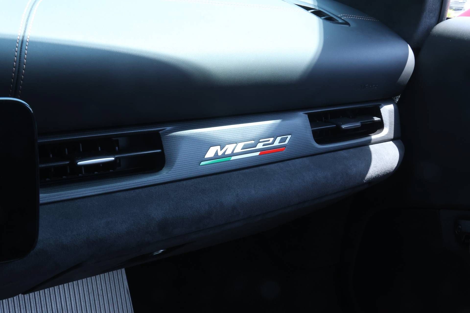 Used 2022 Maserati MC20 Coupe RWD image 15
