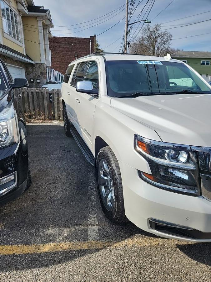 Used 2017 Chevrolet Suburban Premier AWD/4WD image 3