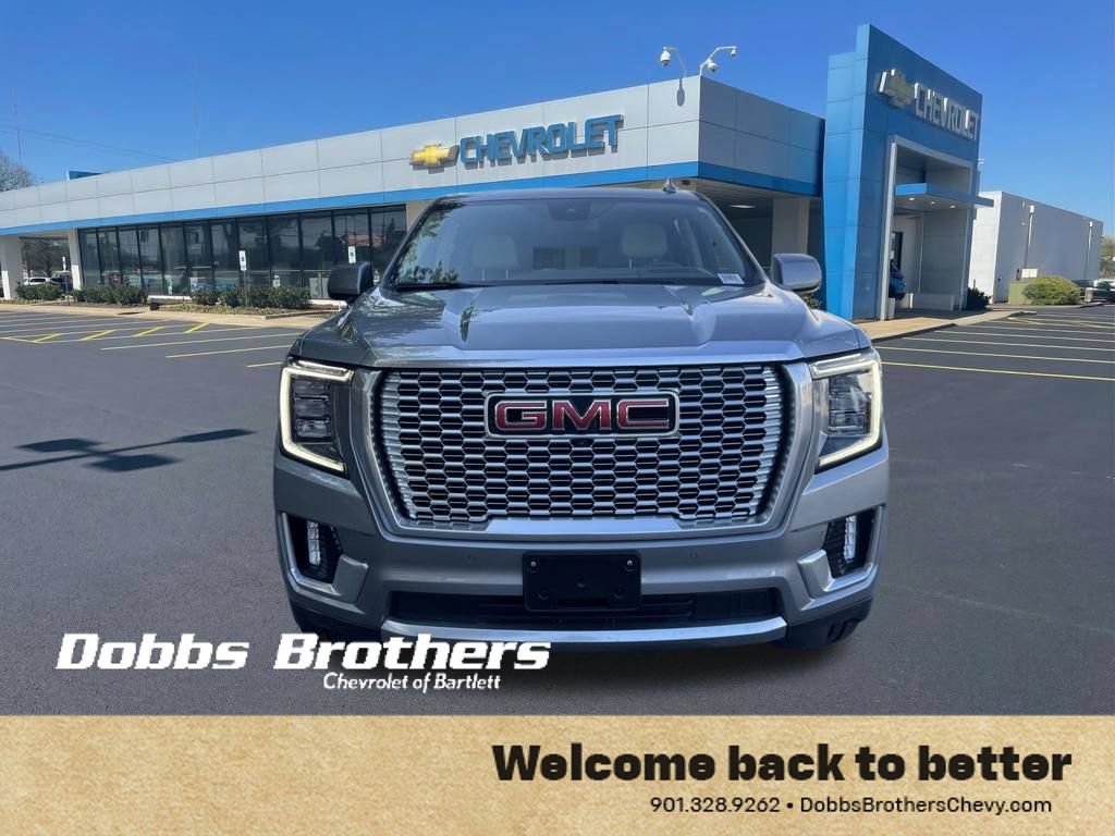 Used 2023 GMC Yukon XL Denali AWD/4WD image 2