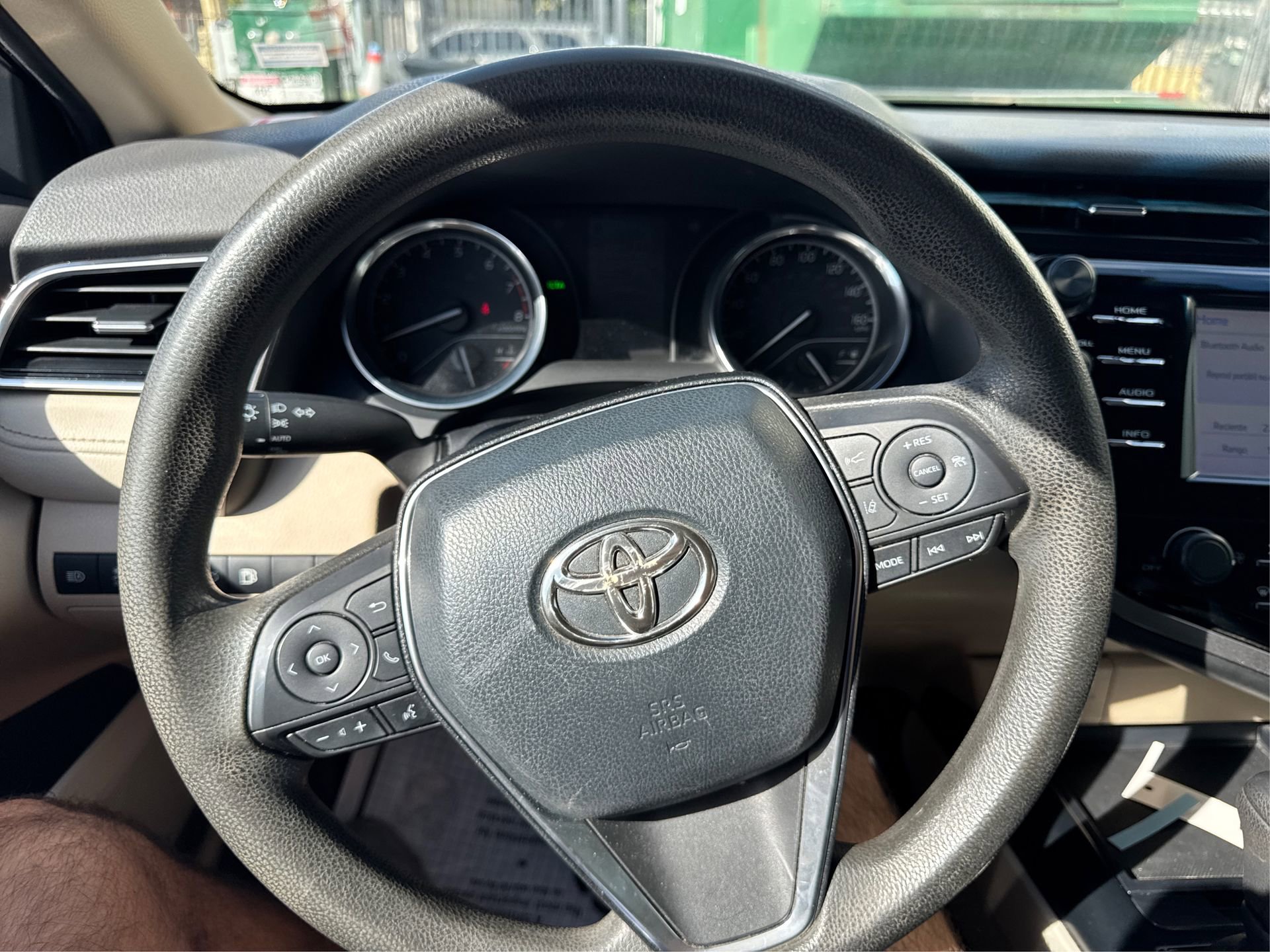 Used 2018 Toyota Camry LE image 22