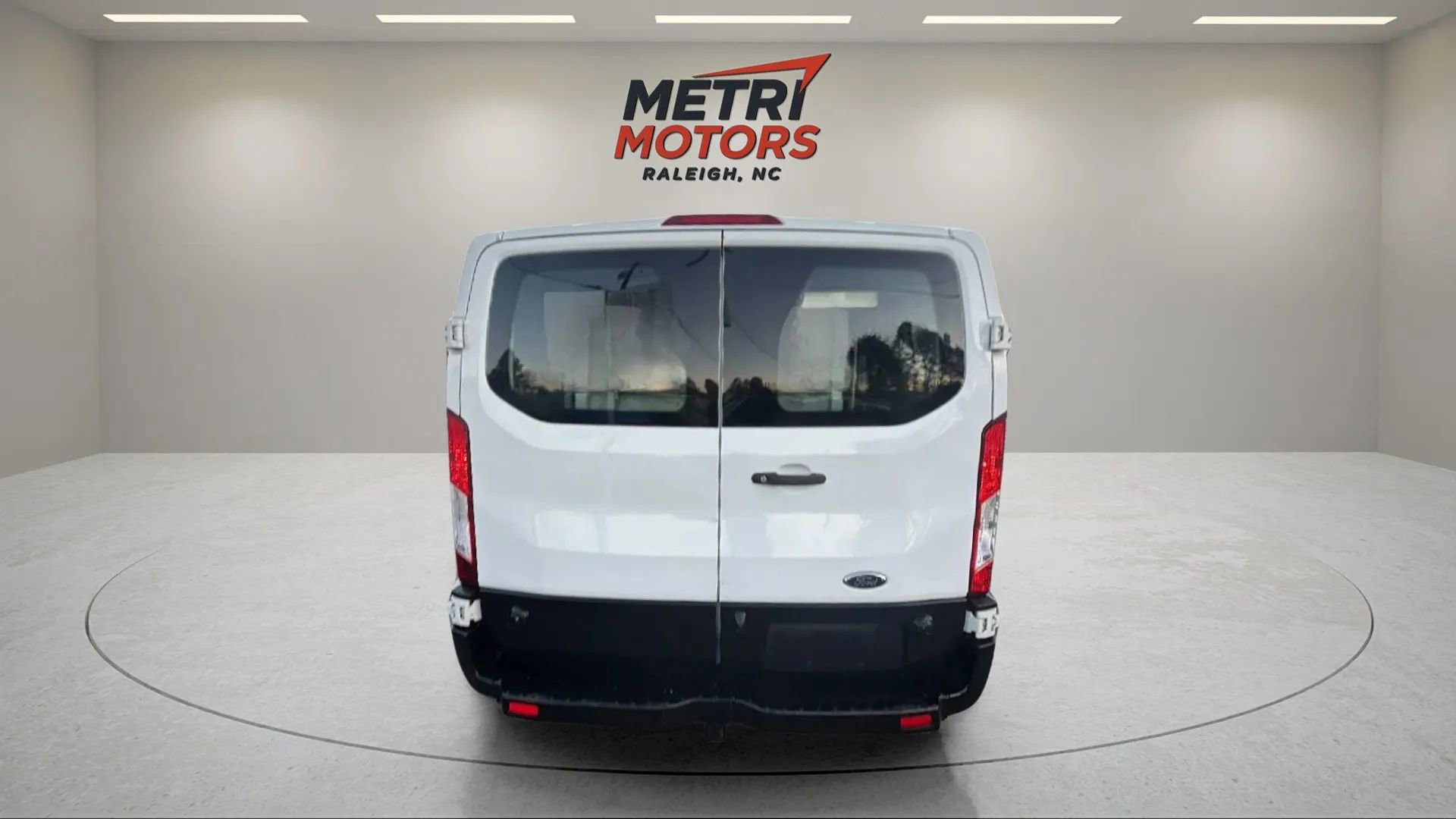 Used 2019 Ford Transit 250 Low Roof w/60/40 Side Door w/L image 4
