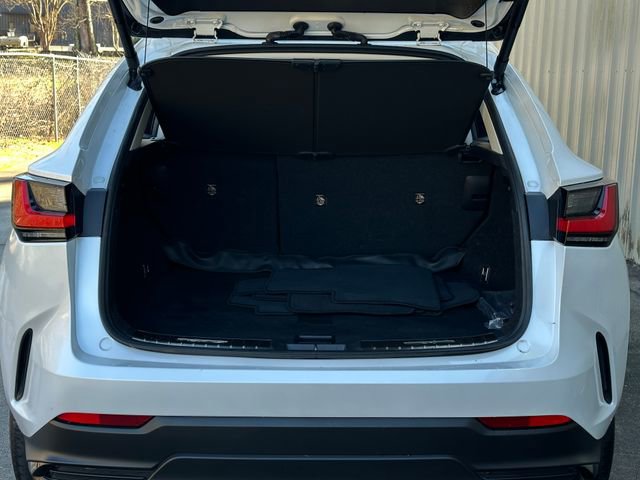 Used 2024 Lexus NX 250 FWD w/ Towing Package (2000 Lbs) image 32