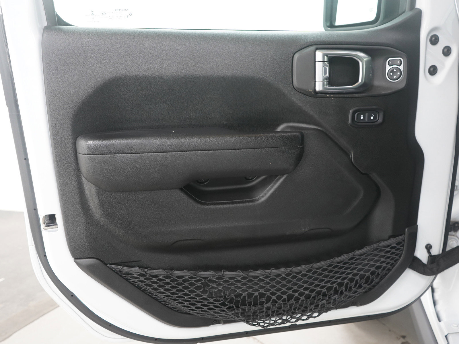 Used 2023 Jeep Wrangler Unlimited w/ Cold Weather Group image 20