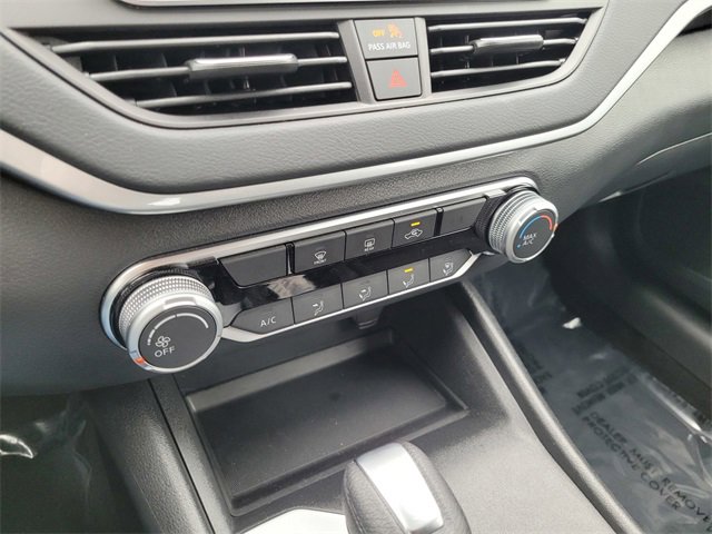 Used 2025 Nissan Altima 2.5 S image 16