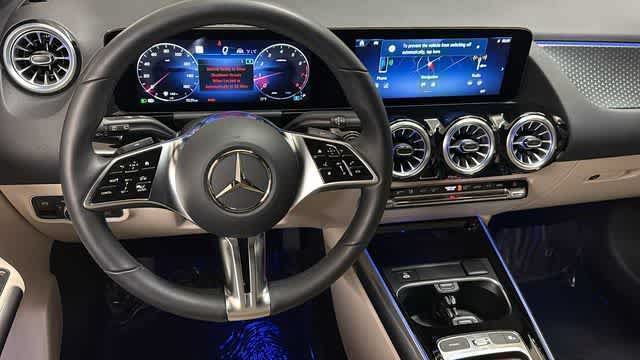Used 2025 Mercedes-Benz GLA 250 4MATIC image 6
