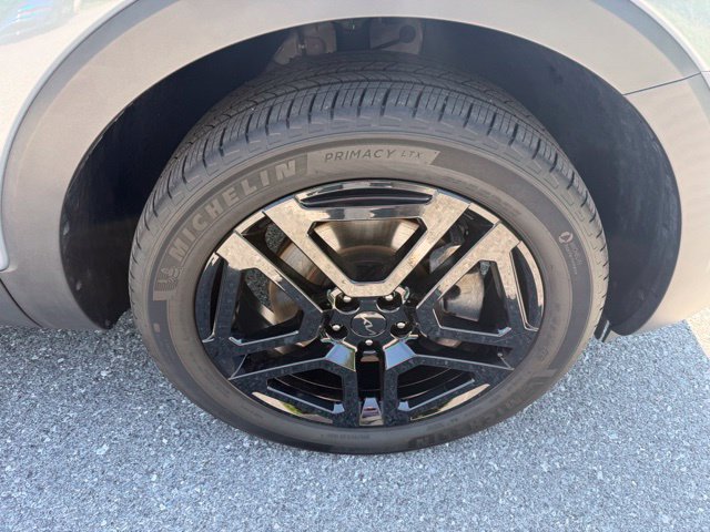 Used 2025 Kia Telluride EX X-Line AWD/4WD image 10