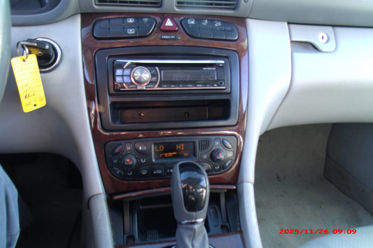 Used 2003 Mercedes-Benz C 320 C 320 4dr Sedan image 20