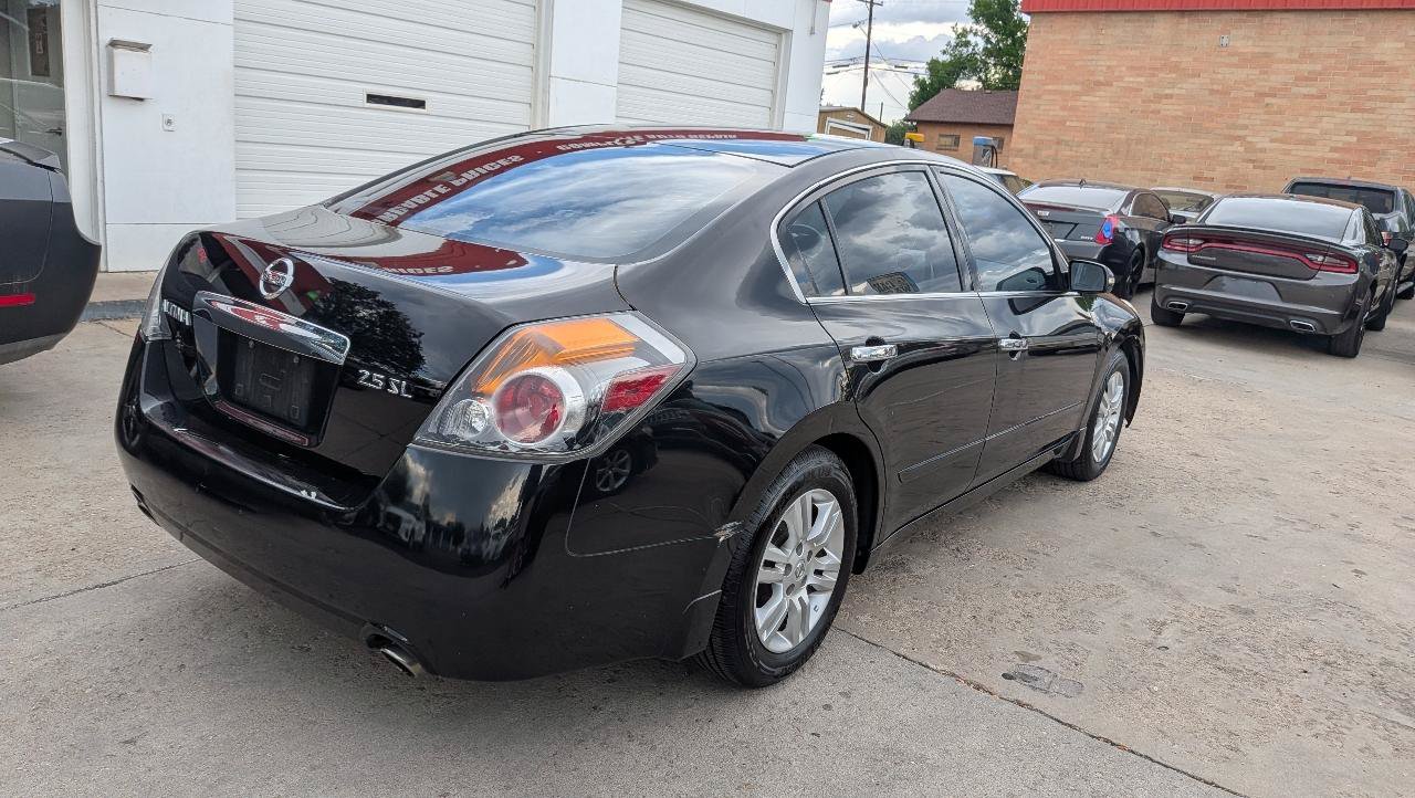 Used 2011 Nissan Altima 2.5 SL w/ 2.5SL Pkg FWD image 5