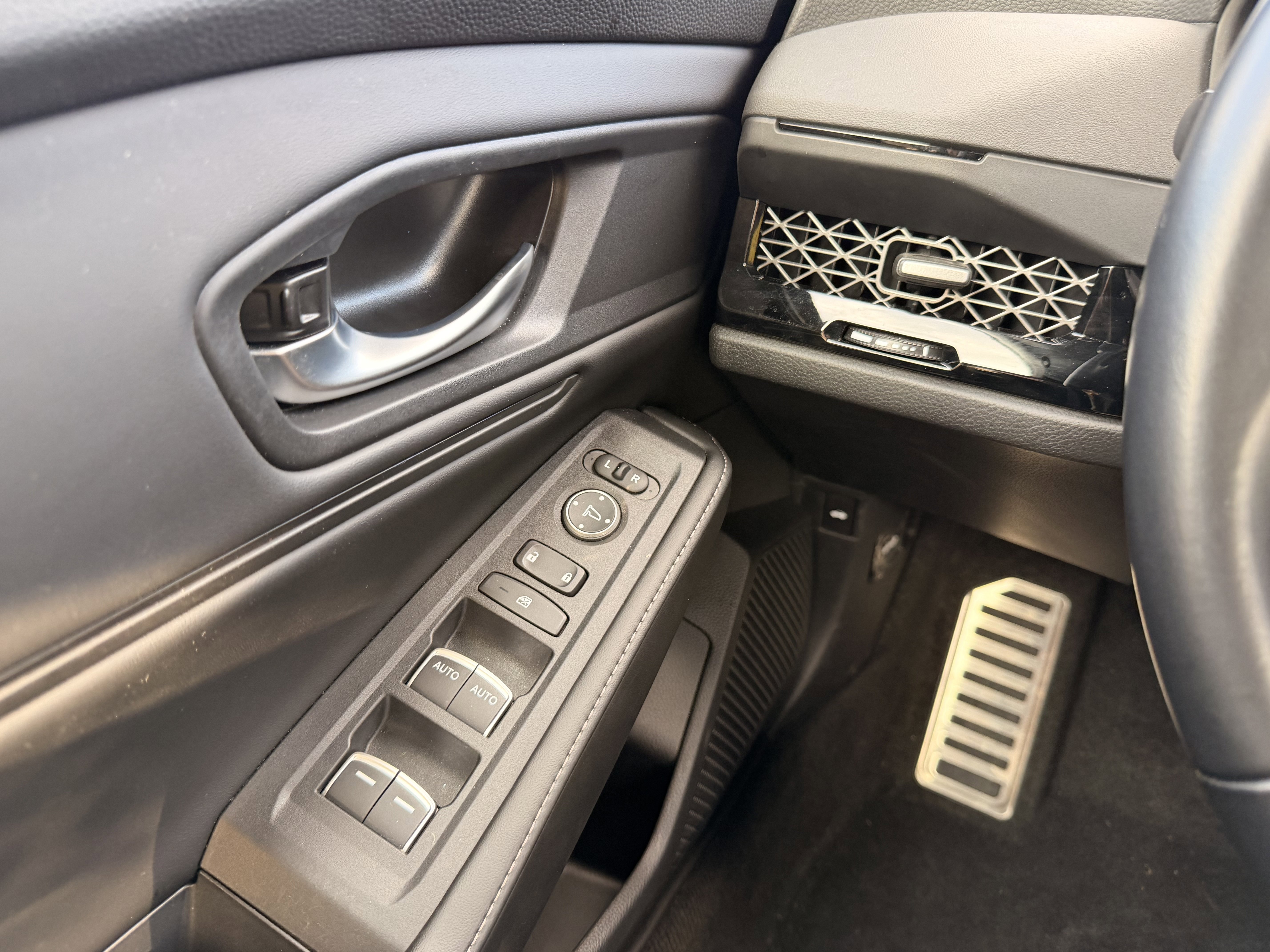 Certified 2024 Honda Accord Sport image 21