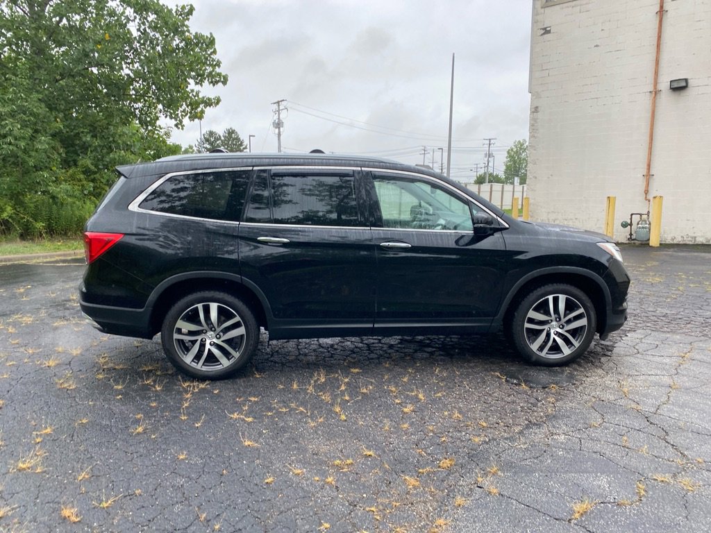 Used 2017 Honda Pilot Elite image 6
