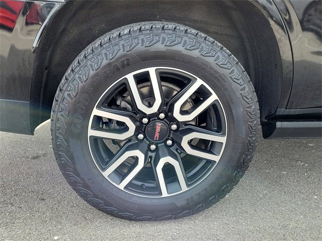 Used 2023 GMC Yukon AT4 image 7