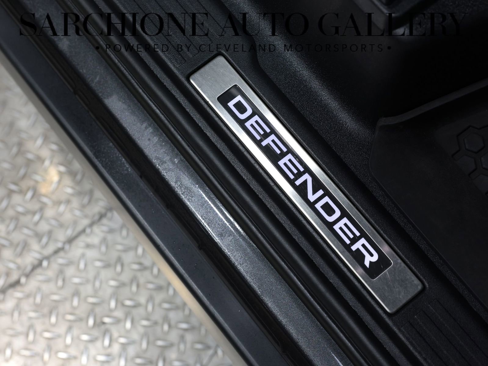 Used 2022 Land Rover Defender 90 X-Dynamic S image 34