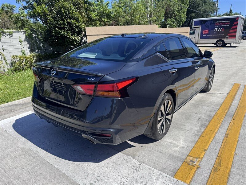 Used 2019 Nissan Altima 2.5 SV FWD image 5