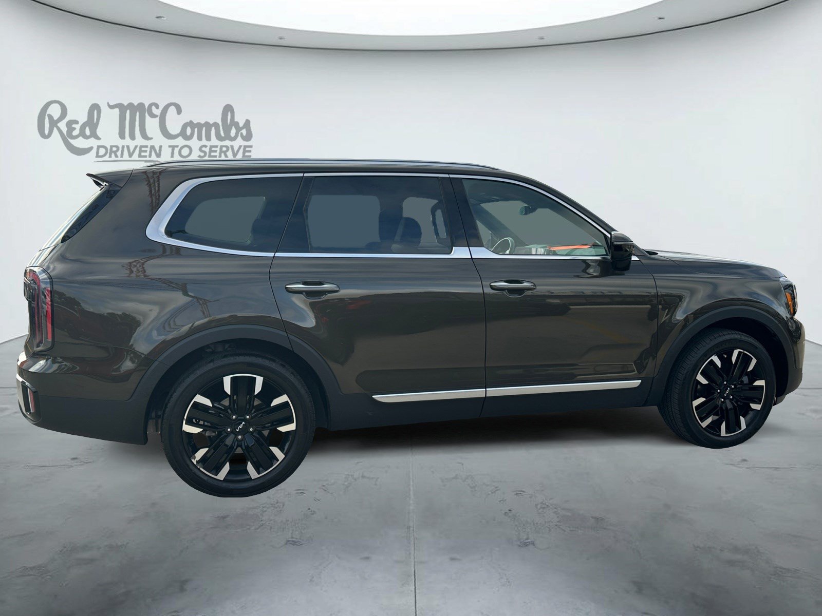 Used 2024 Kia Telluride SX Prestige w/ Towing Package AWD/4WD image 4