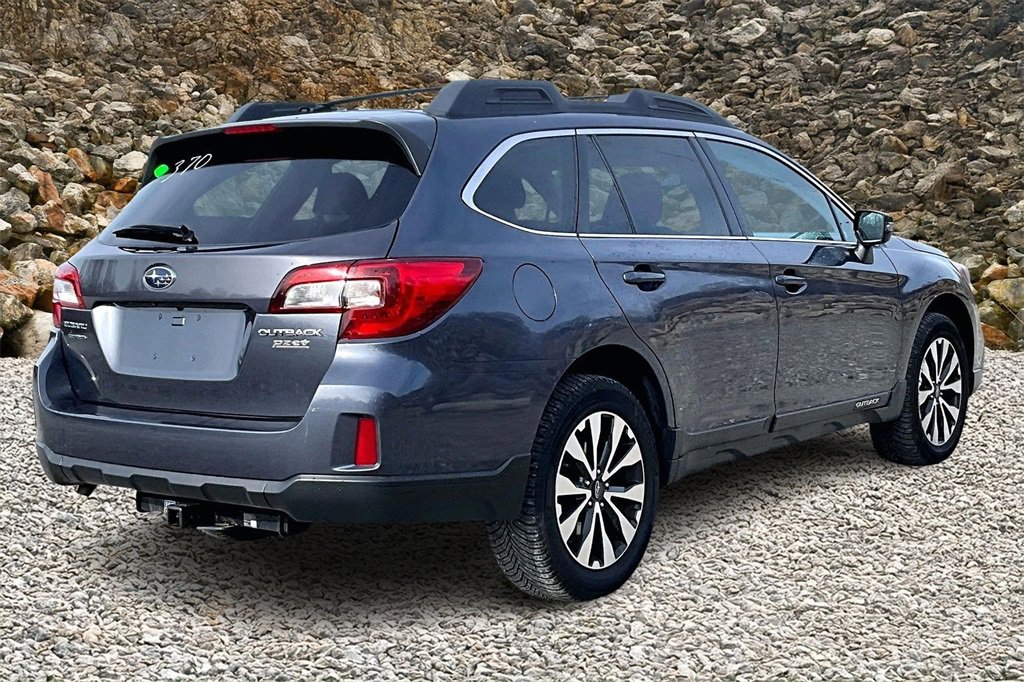 Used 2015 Subaru Outback 2.5i Limited image 2