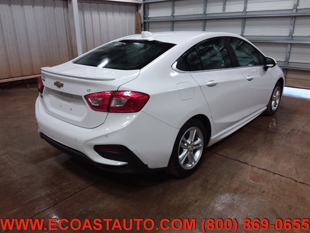 Used 2018 Chevrolet Cruze LT w/ Convenience Package FWD image 4